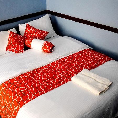 Sheywe Hotel Kakamega Extérieur photo