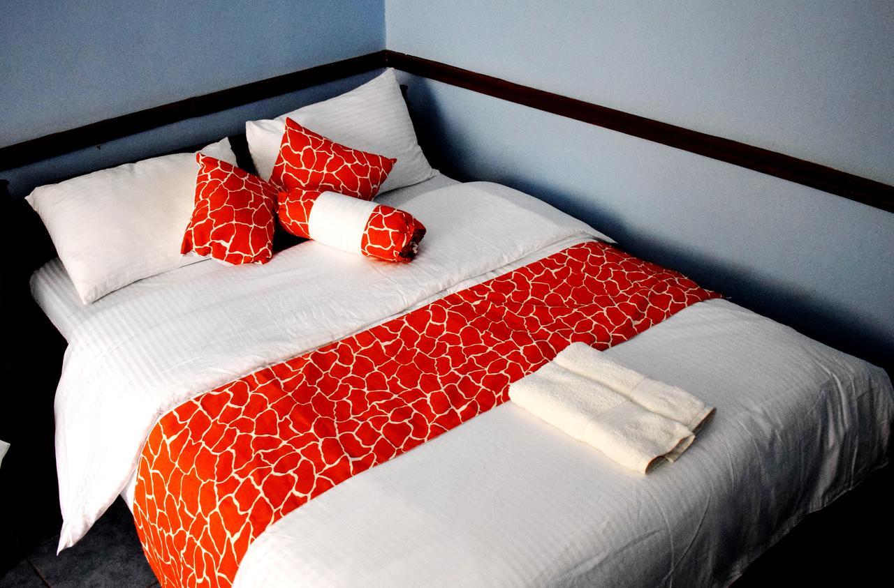 Sheywe Hotel Kakamega Extérieur photo